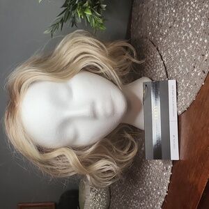 NWT BelleTress Cascara wig